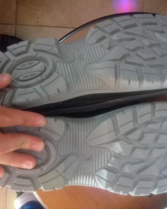 scarpe della U POWER. 