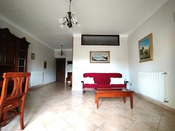 Via Napoli - Ampio trilocale ristrutturato