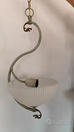 Lampadario in ferro battuto e vetro di Murano 