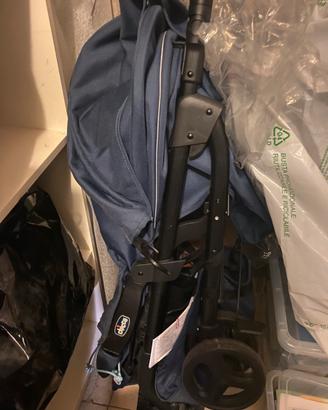 Seggiolini auto nuovi e passeggino