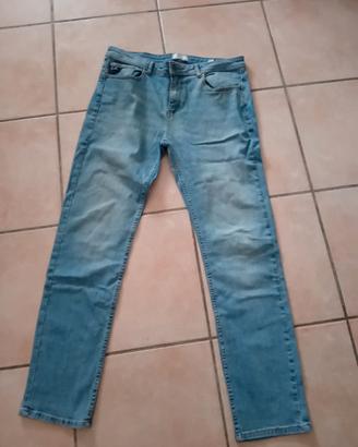 pantaloni jeans