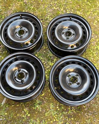 Kit 4 Cerchi in Acciaio RENAULT 15"  NUOVI!
