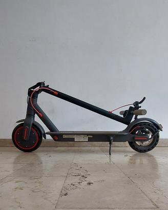 monopattino aovopro es80