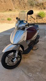 Piaggio Beverly 350