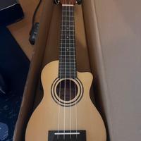 Ukulele Alvarez soprano amplificato（elettrico）