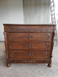 Mobile antico in noce nazionale