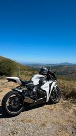 Honda cbr 1000 RR