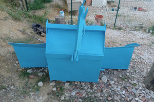 Pala artigianale per trattore