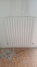 Termosifoni in ghisa e Porte in legno