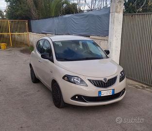 Lancia Ypsilon 2022 Hybrid Gold