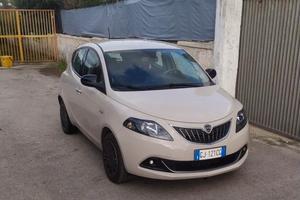 Lancia Ypsilon 2022 Hybrid Gold
