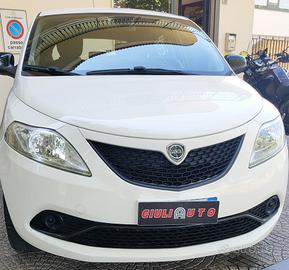 Lancia Ypsilon 1.2 69 CV 5 porte S&S Gold
