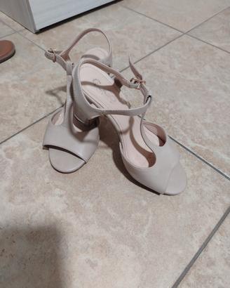 scarpe con tacco 
