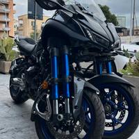 Yamaha Niken Graphite, chiavi in mano finanziabile