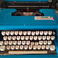 macchina per scrivere olivetti