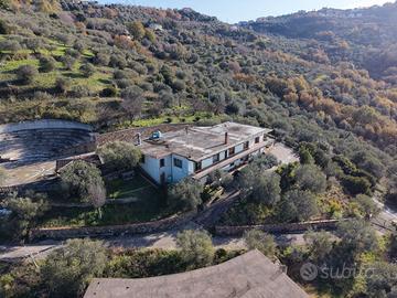 Struttura ricettiva / ristorante con appartamento