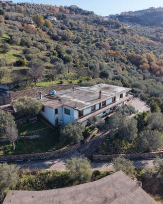 Struttura ricettiva / ristorante con appartamento