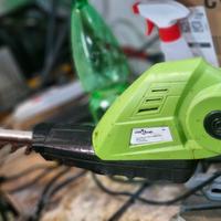 Tagliasiepi allungabile a batteria