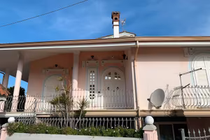 San Gavino Monreale, via Napoli, villa tre livelli