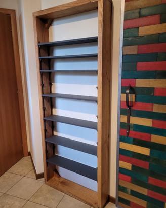 Libreria in castagno massello, mensole amovibili