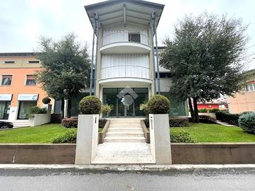 NEGOZIO A CARPENEDOLO