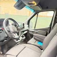 Mercedes- benz  furgone