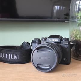 Fujifilm X-T5 + obiettivo XF 16-80mm