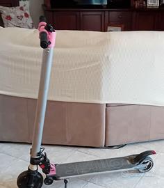 Monopattino elettrico con Caricabatteria