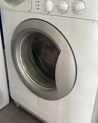 Lavatrice Indesit 