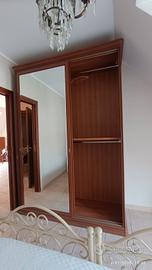 Armadio come nuovo con specchio 