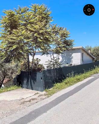 Casa/Abitazione Singola Via Colle +Terreni 2795m²