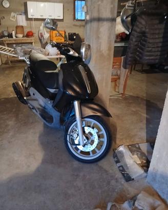 Piaggio Beverly 500 (2005)