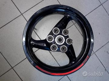 Monster 696 : cerchio centralina pinza chiavi