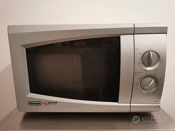 Forno microonde De Longhi PER RICAMBI