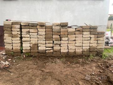 Blocchetti di tufo 0,70€ cad.