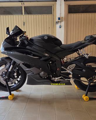 Yamaha R6