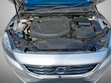 CAMBIO MAN. 6 MARCE 2016 VOLVO V40 D2 ES 2.0D COD.