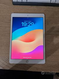 Ipad 8^ generazione con apple pencil