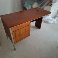 angolo scricania con cassettiera 