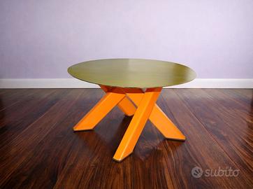 Tavolino da salotto in ferro verniciato