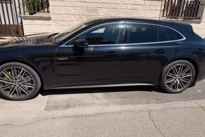 Porsche Panamera 4s hybrid
