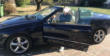 "Auto Mercedes Classe CLK cabrio blu