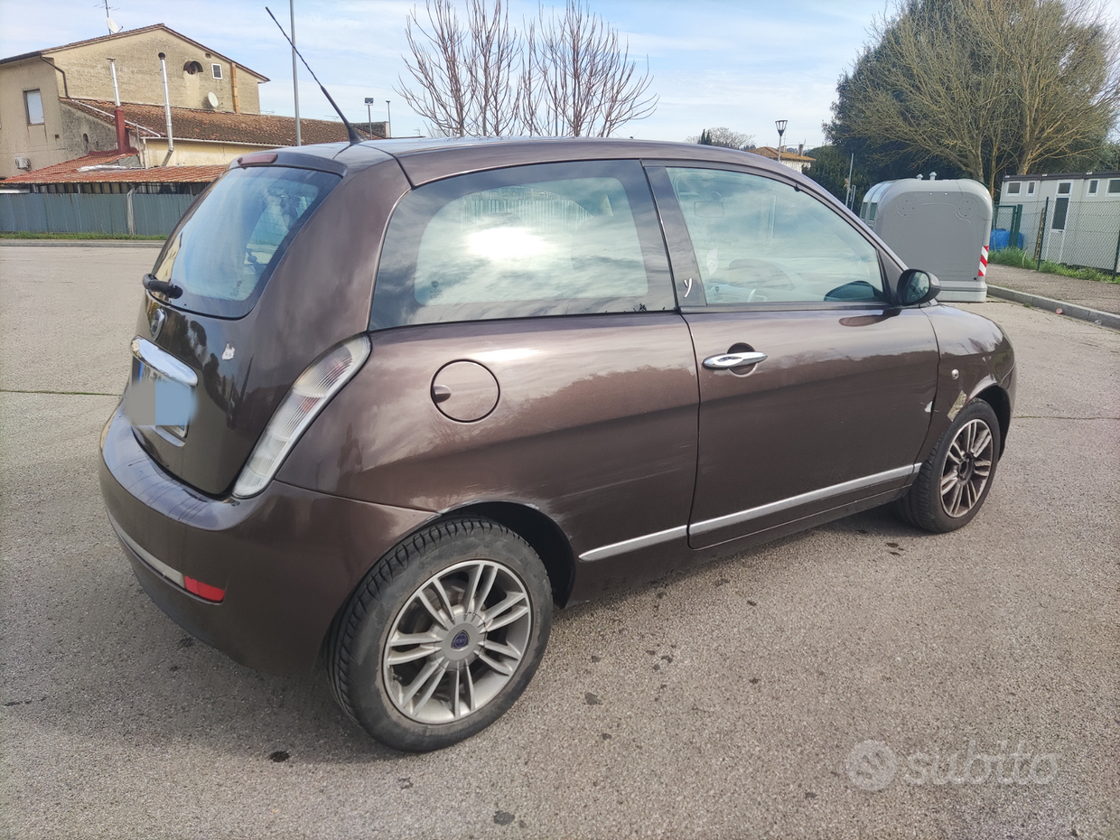 Lancia Ypsilon Usata Livorno Pisa Lucca Cecina Piombino Blubay 3965004