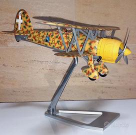 Aereo FomAer  Fiat C.R. 42 con piedistallo