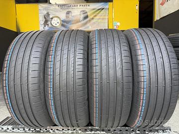 4 Gomme Goodyear 215/55R17 Estive 85-90% Residui
