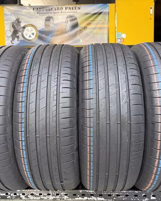 4 Gomme Goodyear 215/55R17 Estive 85-90% Residui
