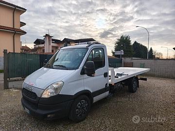 CARROATTREZZI IVECO DAILY METANO PATENTE B COME NU
