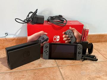 Nintendo Switch (versione 2019) + giochi