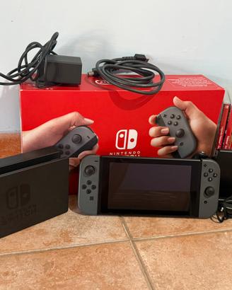 Nintendo Switch (versione 2019) + giochi
