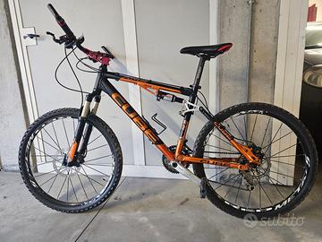 Mountain Bike Cube XMS biammortizzata